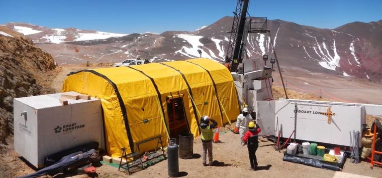 La obra contempla aproximadamente 45.000 metros cuadrados de construcción modular y la utilización de más de 4.500 toneladas de acero. La obra contempla aproximadamente 45.000 metros cuadrados de construcción modular y la utilización de más de 4.500 toneladas de acero.
