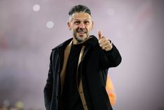 El DT reveló la humorada que suele realizar en las prácticas del equipo.