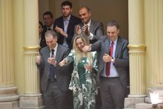 Karina Milei, Manuel Adorni y Diego Santilli en el Congreso. Foto: NA