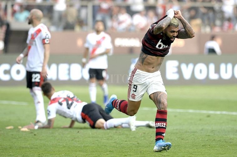 Gabigol festejo Gabigol celebra el gol de la victoria