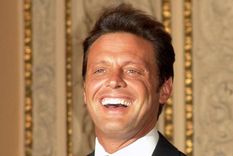 Luis Miguel tuvo un romance con Stephanie Salas, quien es pariente de la ex esposa de Alfredo Adame.