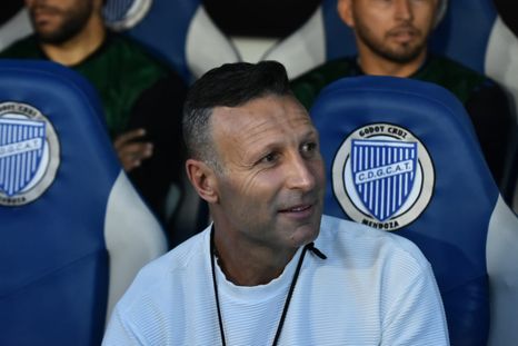 Walter Ribonetto prepara el equipo titular de Godoy Cruz que jugará el clásico mendocino de primera división. Walter Ribonetto prepara el equipo titular de Godoy Cruz que jugará el clásico mendocino de primera división.
