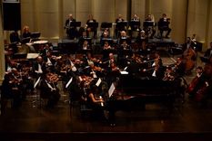 la gran pianista elena dabul homenajea a alberto ginastera