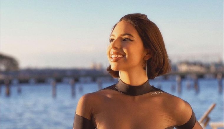 ÁNGELA AGUILAR LA JOVEN CANTANTE REVELÓ EL SECRETO DE SU CINTURA PEQUEÑA. Foto: INSTAGRAM @angela_aguilar_