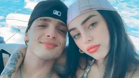 Peso Pluma adornó su árbol de navidad con una imagen de su novia Nicki Nicole. Foto: Instagram/ Peso Pluma