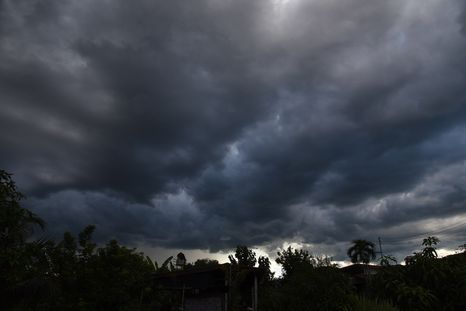 El pronóstico en Argentina anticipa tormentas fuertes en el centro del país y lluvias intensas en la Patagonia. El pronóstico en Argentina anticipa tormentas fuertes en el centro del país y lluvias intensas en la Patagonia.