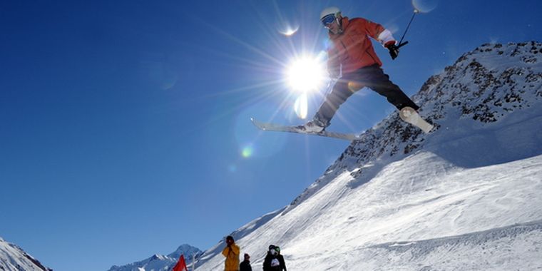 ¡Dos parejas pasarán un espectacular día de sol y nieve! Foto: Nacho Gaffuri / MDZ
