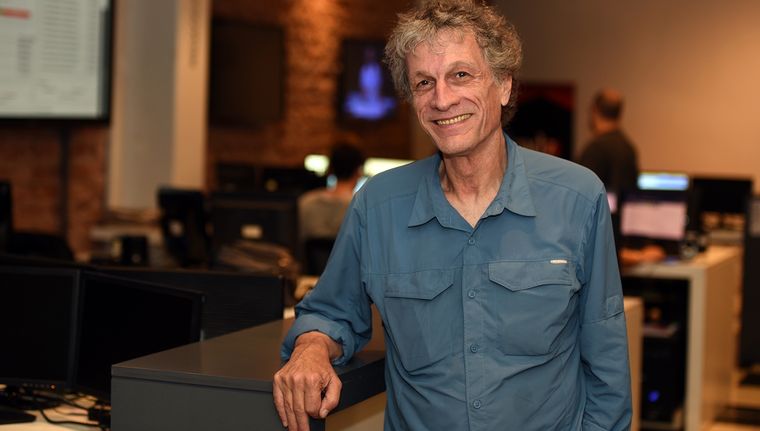 Daniel Fanego fue despedido con afecto por sus colegas Foto: ALF PONCE MERCADO / MDZ