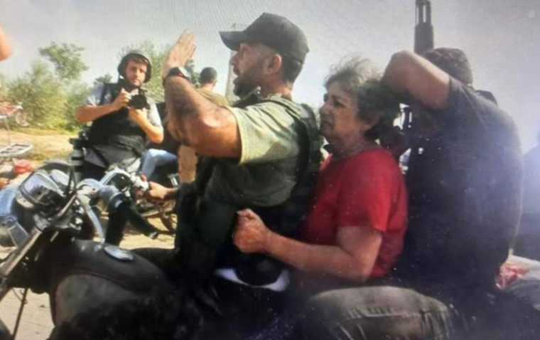 Rehenes Imagen viralizada del ataque terrorista del Hamás del 7 de octubre Foto: Twitter