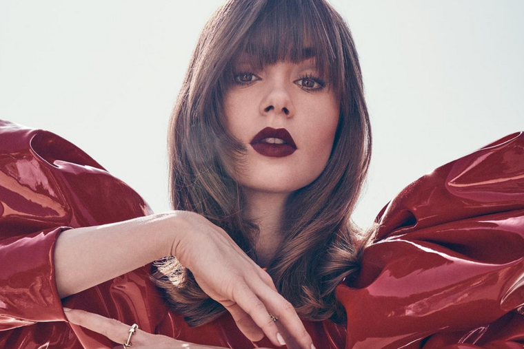 La estilosa Lily Collins está casada con Charlie McDowell. Foto: instagram: lilyjcollins