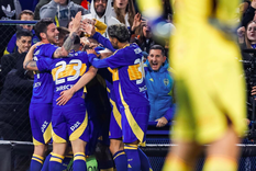 El plantel de Boca volvió al hotel entre insultos. Foto: EFE El plantel de Boca volvió al hotel entre insultos. Foto: EFE