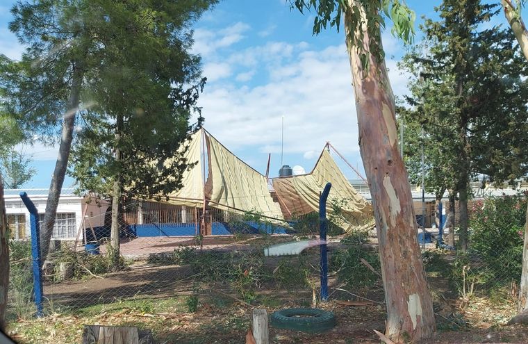 La Escuela Pascual Toso sufrió daños y la DGE ya los reparó. Foto: Gentileza