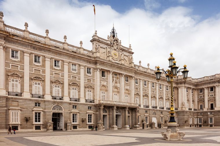 Palacio real de España Foto: Imagen de bearfotos en Freepik