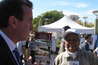 MDZol | Pérez habló en público antes de ingresar al auditorio. Foto: Carlos Fernández / MDZ