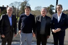 Zamora, Manes, Mons. Ojea y Florencio Randazzo, en la foto. Más tarde se sumó Sujarchuk. Foto: Prensa Zamora, Manes, Mons. Ojea y Florencio Randazzo, en la foto. Más tarde se sumó Sujarchuk. Foto: Prensa