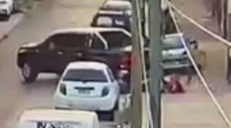 El hecho ocurrió en la calle Lisandro de Latorre 552, en la localidad de Lomas del Mirador. Foto: Captura de video