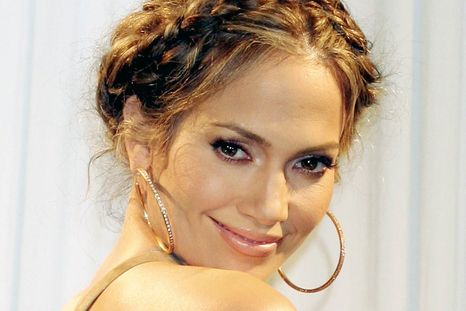 En su nueva película, el personaje que interpreta Jennifer Lopez hace una polémica mención a Paraguay, el país de Nadia Ferreira.