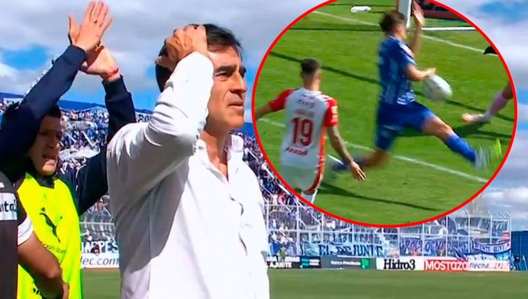Gustavo Quinteros protestó el penal que no le cobraron a Independiente por mano de Morán.