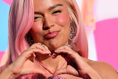 Karol G deslumbro con su look urbano. Foto: Instagram