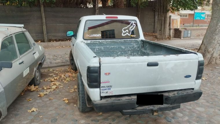 La camioneta que conducía el joven, ahora imputado, que atropelló a un menor que quedó con muerte cerebral en Guaymallén