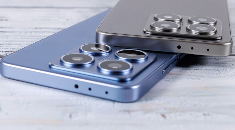 Cámaras con Leica: sensor Sony IMX906 de 50 MP con OIS, telefoto 2x y ultra gran angular; además, IP68 y funciones de IA con Google Gemini. Cámaras con Leica: sensor Sony IMX906 de 50 MP con OIS, telefoto 2x y ultra gran angular; además, IP68 y funciones de IA con Google Gemini.