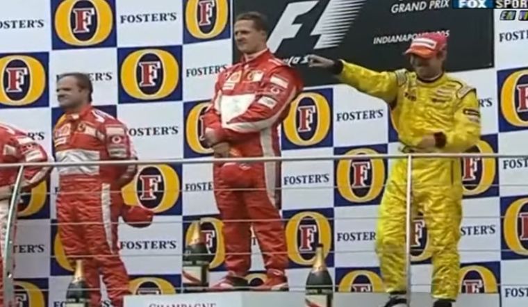 El podio de una carrera que fue considerada una farsa. El podio de una carrera que fue considerada una farsa.