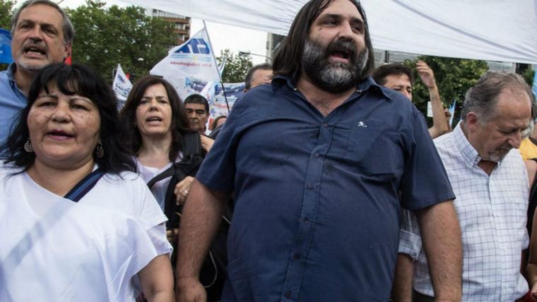 Roberto Baradel arremetió este jueves contra Néstor Grindetti, quien horas antes había asegurado que si el referente sindicalista jode le vamos a intervenir el gremio