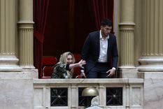 Karina Milei celebra el triunfo libertario en la Cámara de Diputados. Foto: Noticias Argentinas