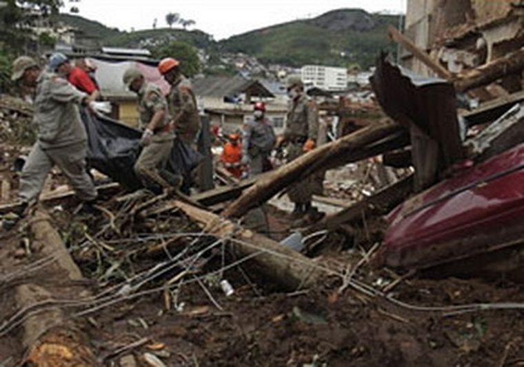 Sólo en Teresópolis, las inundaciones mataron 277 personas.