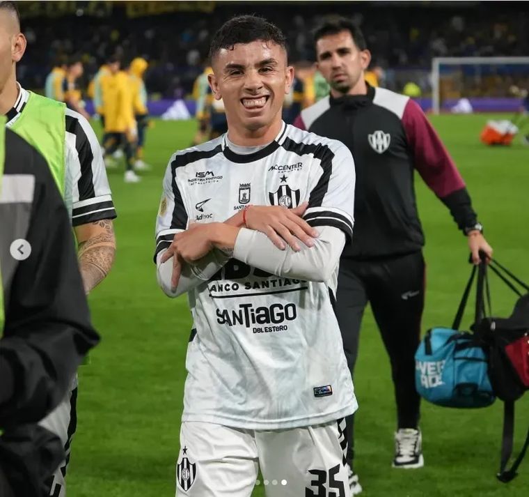 El picante gesto de Franco Alfonso cuando se retiró de la Bombonera y que luego posteó en su instagram. Foto: @franco.alfonsoo El picante gesto de Franco Alfonso cuando se retiró de la Bombonera y que luego posteó en su instagram. Foto: @franco.alfonsoo