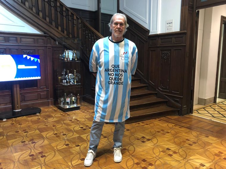 Gonzalo Bonadeo se puso la camiseta. Gonzalo Bonadeo se puso la camiseta.