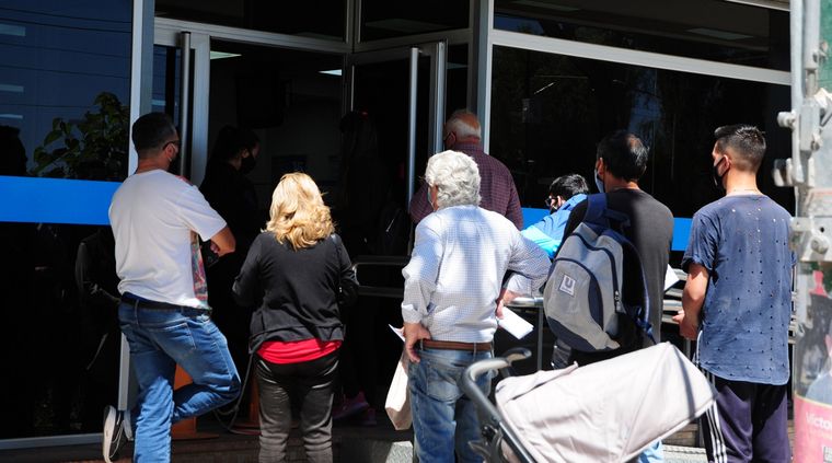 Continúa el cronograma de pagos del mes de abril Foto: ALF PONCE MERCADO / MDZ