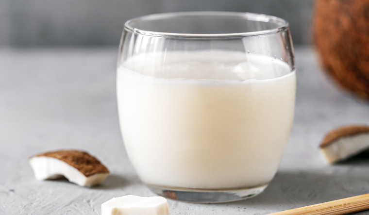 Leche de coco casera la receta fácil ideal para el verano Leche de coco casera la receta fácil ideal para el verano