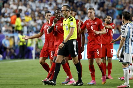 los dardos de suiza tras ser eliminado por argentina: nunca habia jugado un partido tan desigual