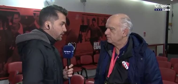 El presidente del Rojo, Néstor Grindetti, afirmó que defenderá al club y negó responsabilidad de Independiente en los incidentes. Foto: captura de TV. 
