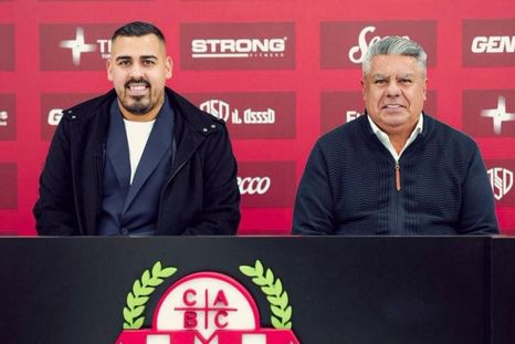 Matías Tapia, presidente de Barracas, junto al Chiqui, su padre, reinauguraron el estadio del Guapo. Matías Tapia, presidente de Barracas, junto al Chiqui, su padre, reinauguraron el estadio del Guapo.
