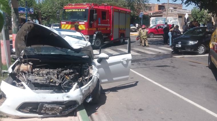 El accidente dejó a dos heridos.