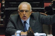 Carlos Ruckauf pidió adelantar las elecciones presidenciales. Foto: Archivo Carlos Ruckauf pidió adelantar las elecciones presidenciales. Foto: Archivo