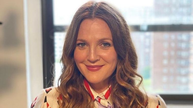 Foto: https://www.poresto.net/hiperviral/2021/2/22/drew-barrymore-quien-sufrio-adiccion-de-nina-celebra-sus-46-anos-239615.html