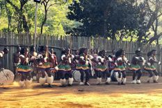 Bailes originarios de la tribu Suazí Foto: Felipe Bulacio