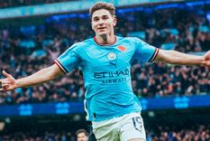 Julián Álvarez volvió a marcar con la camiseta del Manchester City. Foto: (foto: @ManCity).