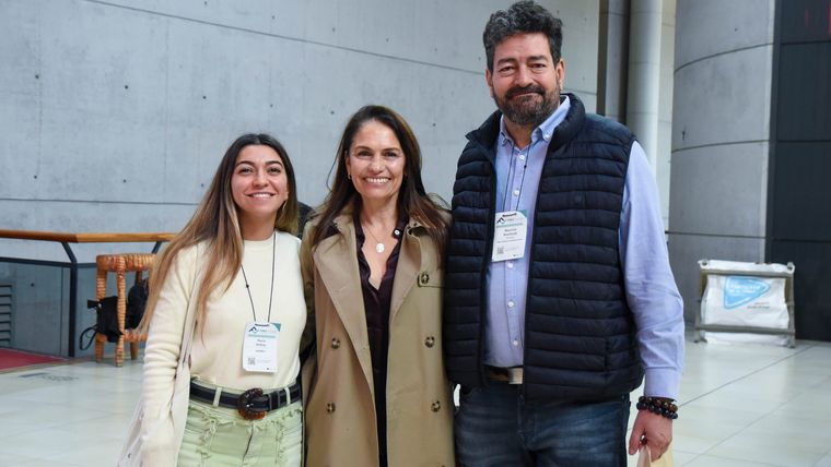 Rocío Andreu, Carina Pionetti y Mauricio Boullaude. Rocío Andreu, Carina Pionetti y Mauricio Boullaude.