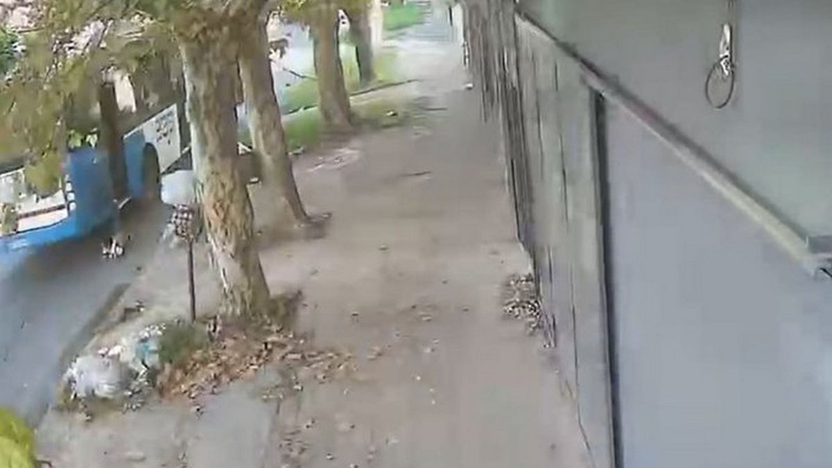 Villa Fiorito: un niño de 5 años fue arrastrado por un colectivo al bajar con su abuela