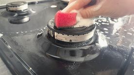 Las hornallas pueden limpiarse fácilmente con ingredientes naturales. Foto: Shutterstock Las hornallas pueden limpiarse fácilmente con ingredientes naturales. Foto: Shutterstock