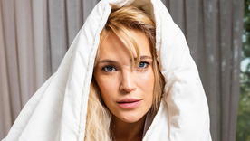 Luisana Lopilato, desde Canadá muestra la tradición de los buzos feos de Navidad y explica cómo es la competencia. Foto: Instagram @luisanalopilato