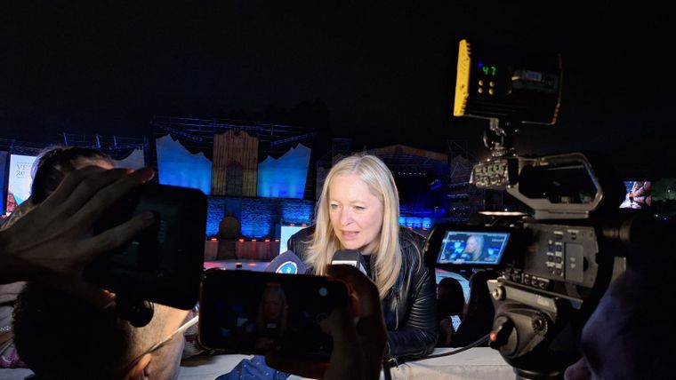 Hebe asado en el palco oficial de autoridades. Foto: Gabriela Sanchez /MDZ