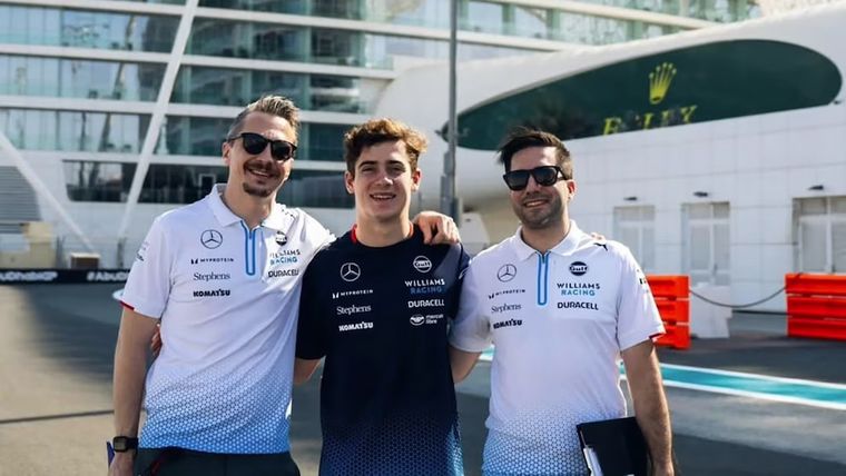 Marco Fuga -derecha- contó el trabajo que tuvo que realizar Franco Colapinto al dar el salto a la F1. Foto: Infobae. Marco Fuga -derecha- contó el trabajo que tuvo que realizar Franco Colapinto al dar el salto a la F1. Foto: Infobae. 