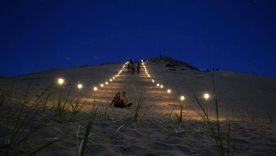 El desierto y la luna llena en un solo paseo. El desierto y la luna llena en un solo paseo.