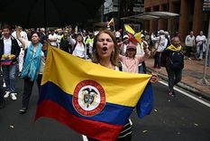 Tras el atentado contra Uribe Turbay, un sector de la opinión pública colombiana se manifestó contra la violencia.