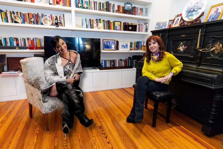 La foto falsa de Katy Perry y Cristina Fernández de Kirchner. La foto falsa de Katy Perry y Cristina Fernández de Kirchner.